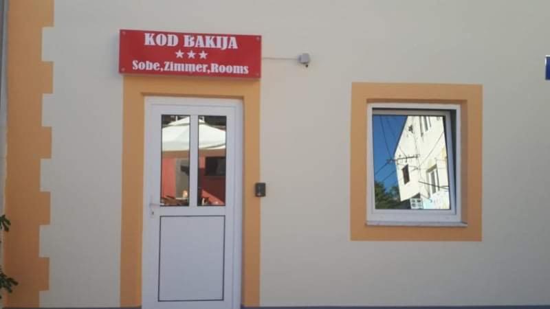 Sobe Kod Bakija Hotell Karlobag Eksteriør bilde