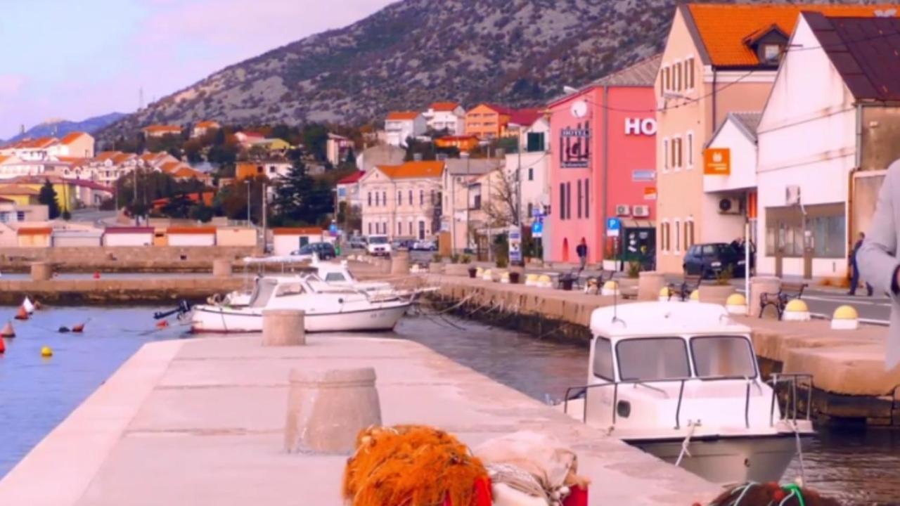 Sobe Kod Bakija Hotell Karlobag Eksteriør bilde